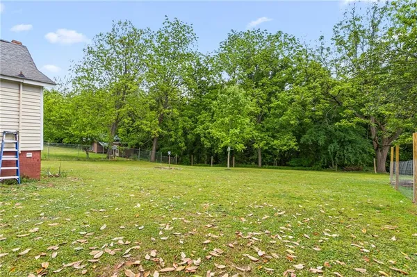 $159,000 | 206 Village Avenue, Randleman, NC 27317