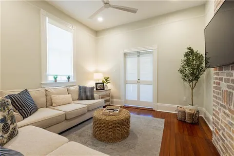 $815,000 | 1425-27 Royal Street, New Orleans, LA 70116