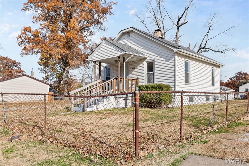 210 Poag Avenue South Roxana, IL 62087 - Photo 4 of 20