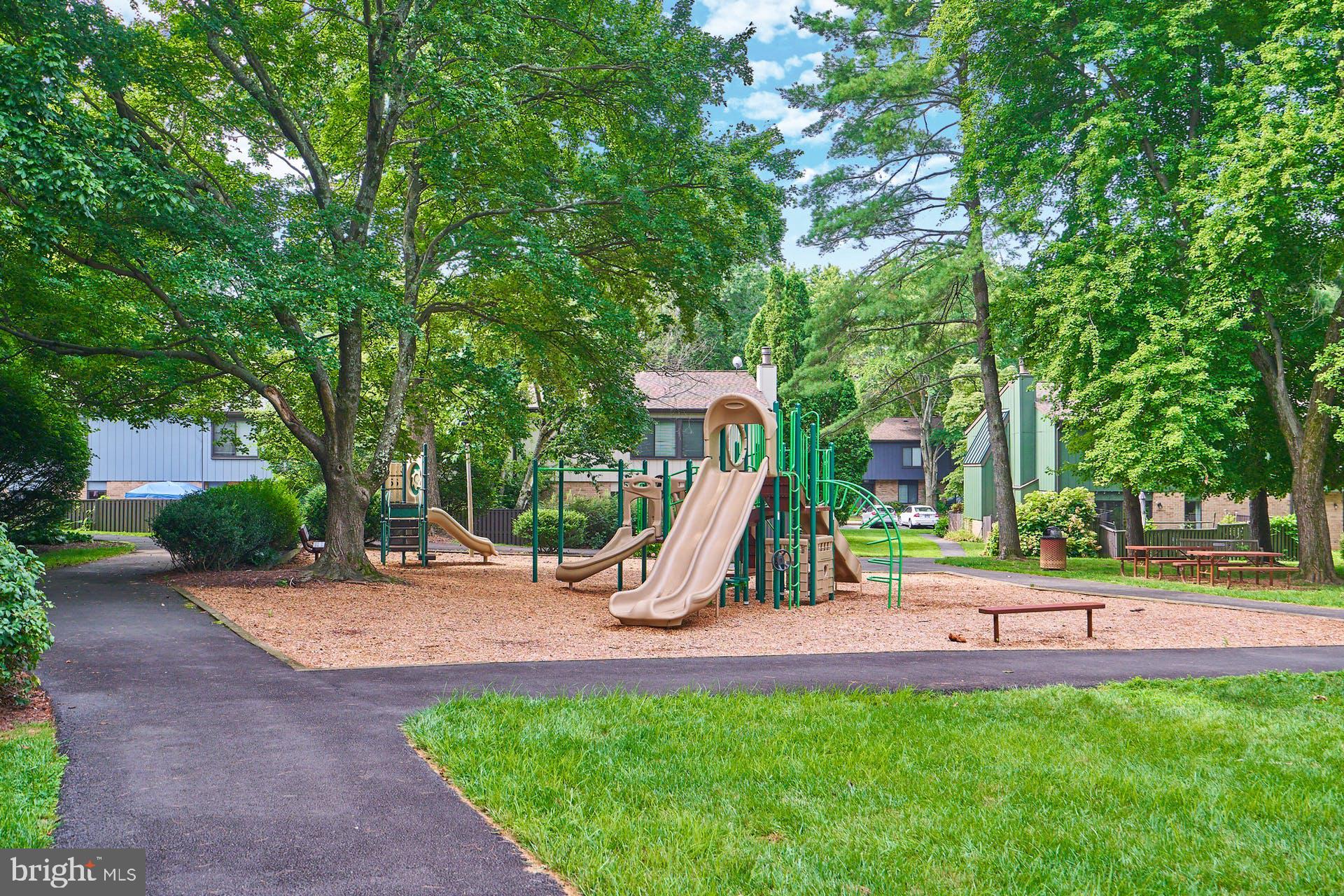 1760 Ivy Oak Square, Unit 35 Reston, VA 20190 - Photo 32 of 55 Gallery Image 32