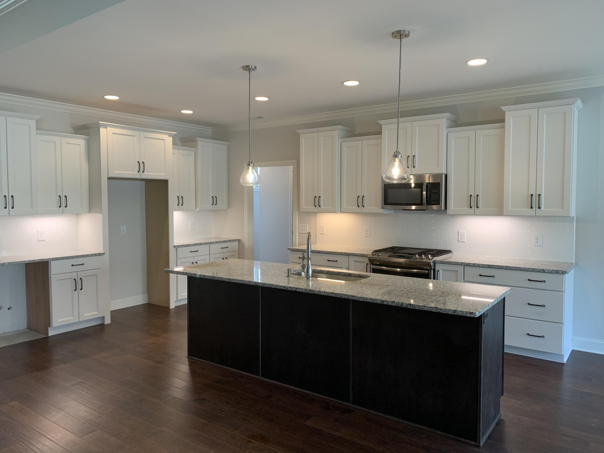2032 Mystic Ridge Road Knoxville, TN 37922 - Photo 3 of 19 Gallery Image 3