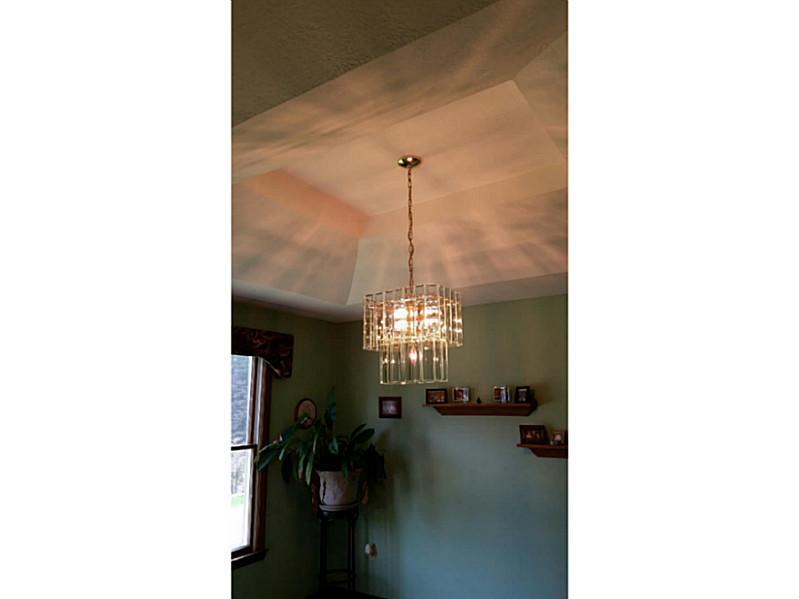139 Tyler Road Pittsburgh, PA 15237 - Photo 4 of 14 Dining Room.
