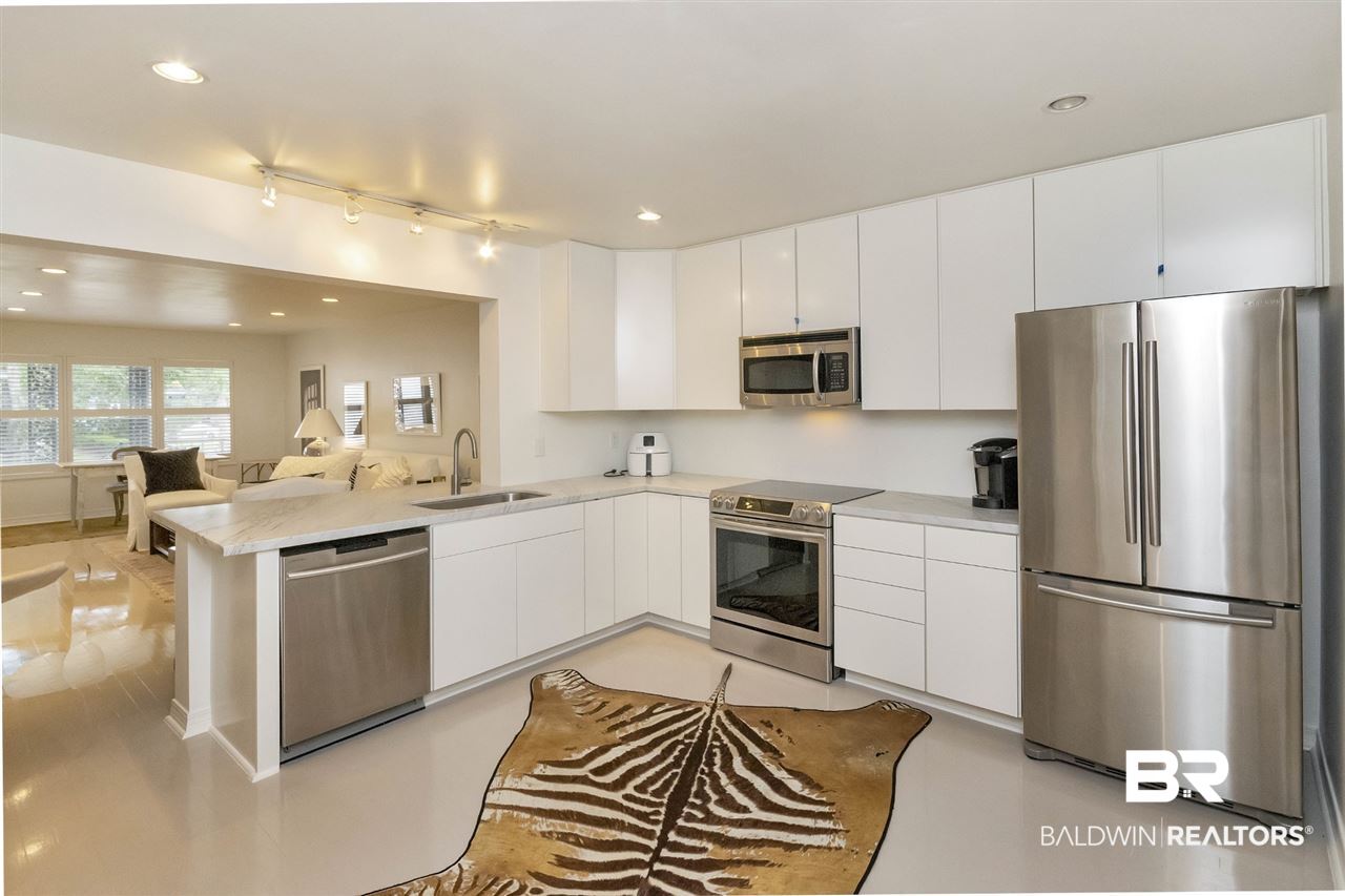 Old Shell Road, Unit E22 Mobile, AL 36608 - Photo 13 of 21
