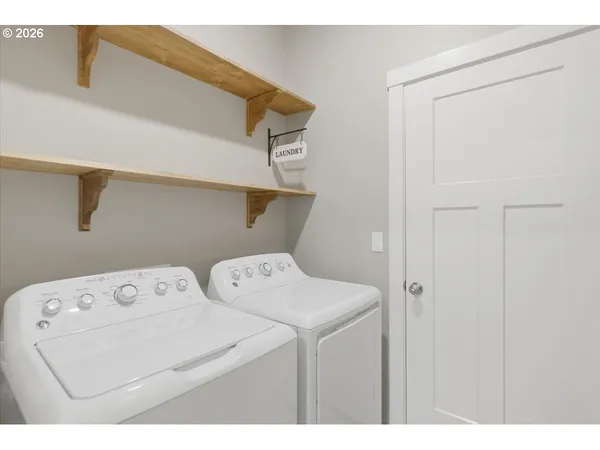 $499,900 | 1434 Gladiola Drive, Junction City, OR 97448