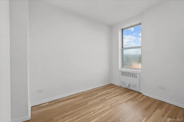 $249,000 | 5425 Valles Avenue, Unit 6F | North Riverdale