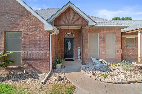 $699,000 | 210 Saddle Club Road, Weatherford, TX 76088
