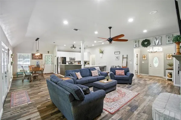 $699,000 | 210 Saddle Club Road, Weatherford, TX 76088