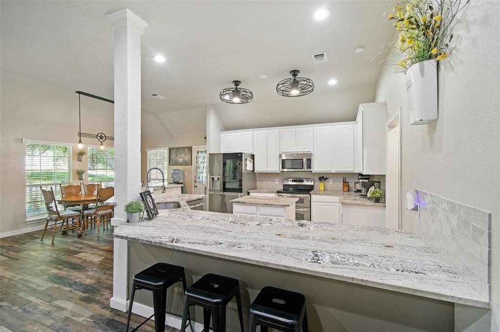 210 Saddle Club Road Weatherford, TX 76088 - Photo 10 of 40