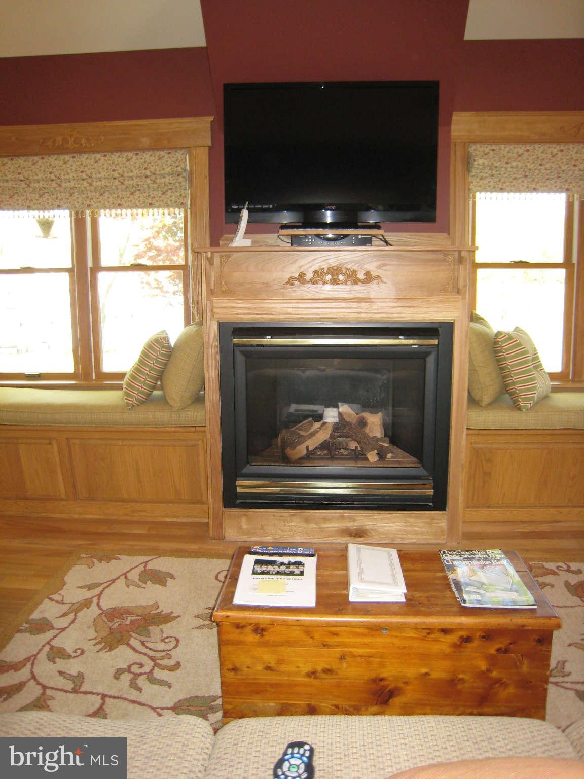 730 Holly Road Baltimore, MD 21221 - Photo 13 of 30 Family Room