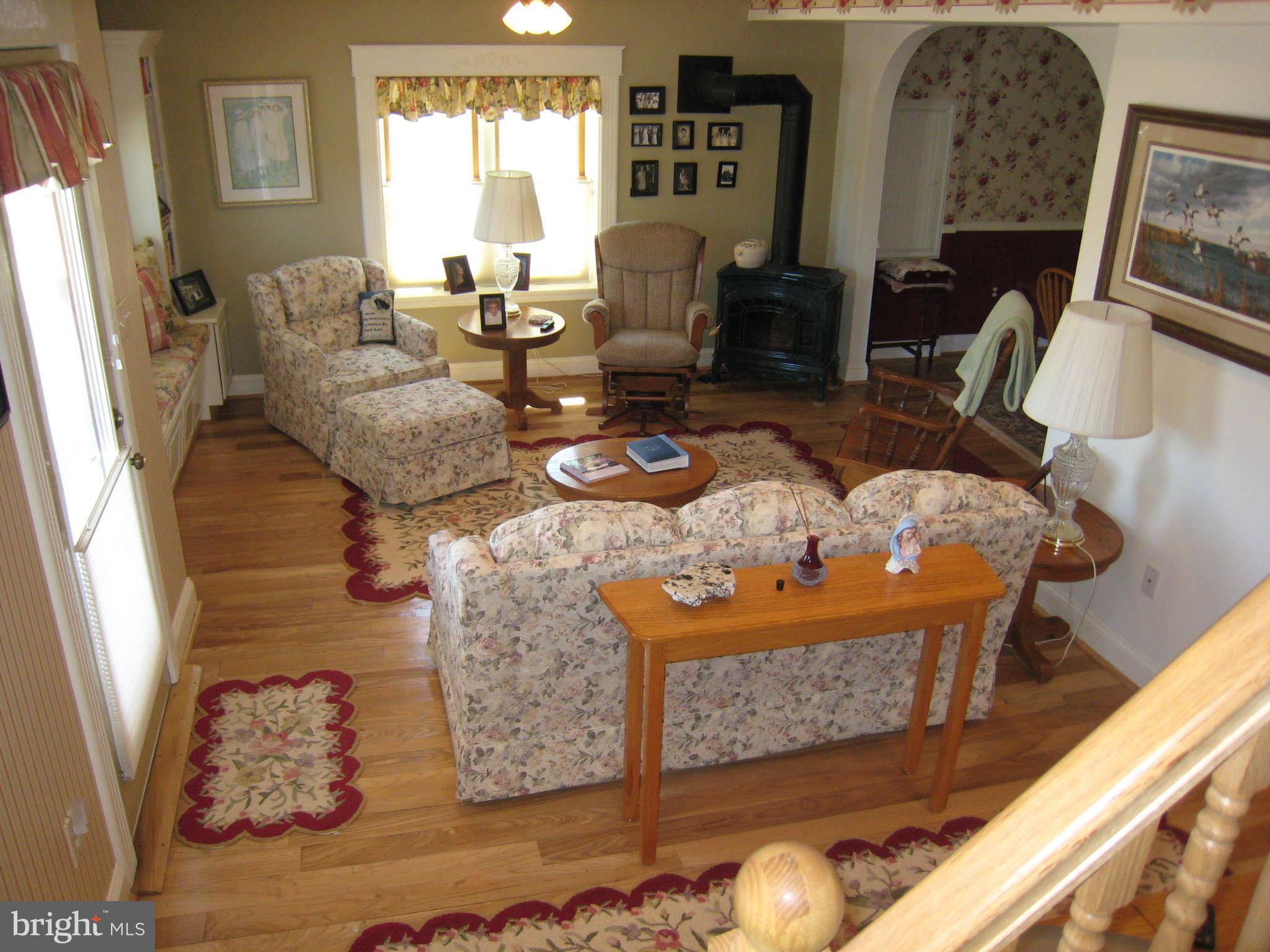 730 Holly Road Baltimore, MD 21221 - Photo 20 of 30 Living Room