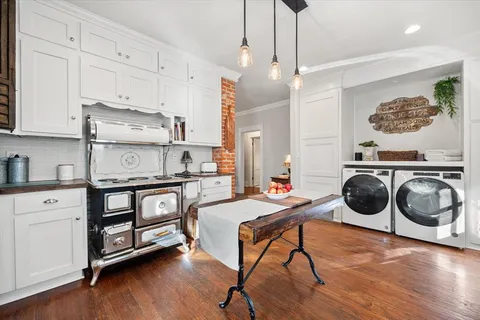 $449,900 | 407 West Columbia Street, Weatherford, TX 76086