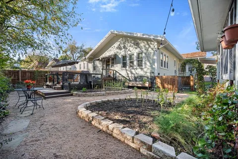 $449,900 | 407 West Columbia Street, Weatherford, TX 76086