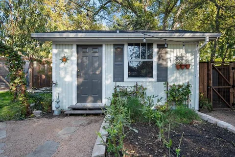 $449,900 | 407 West Columbia Street, Weatherford, TX 76086