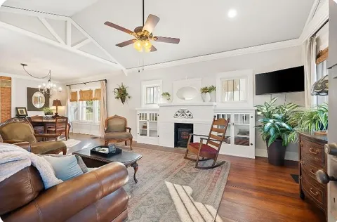 $449,900 | 407 West Columbia Street, Weatherford, TX 76086