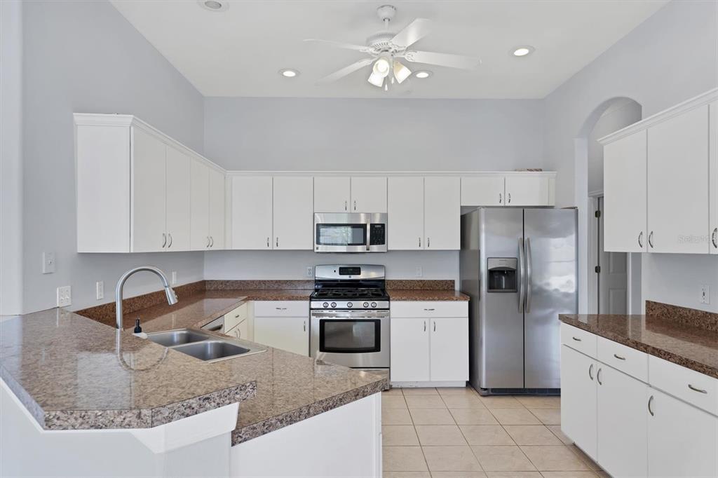 11503 Water Poppy Terrace Lakewood Ranch, FL 34202 - Photo 10 of 46