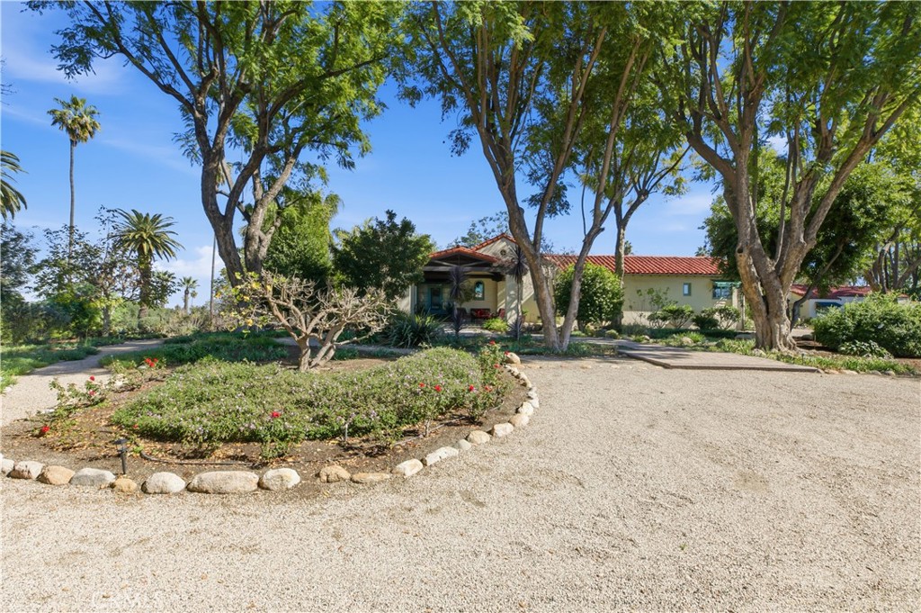 2855 McAllister Street Riverside, CA 92503 - Photo 3 of 75