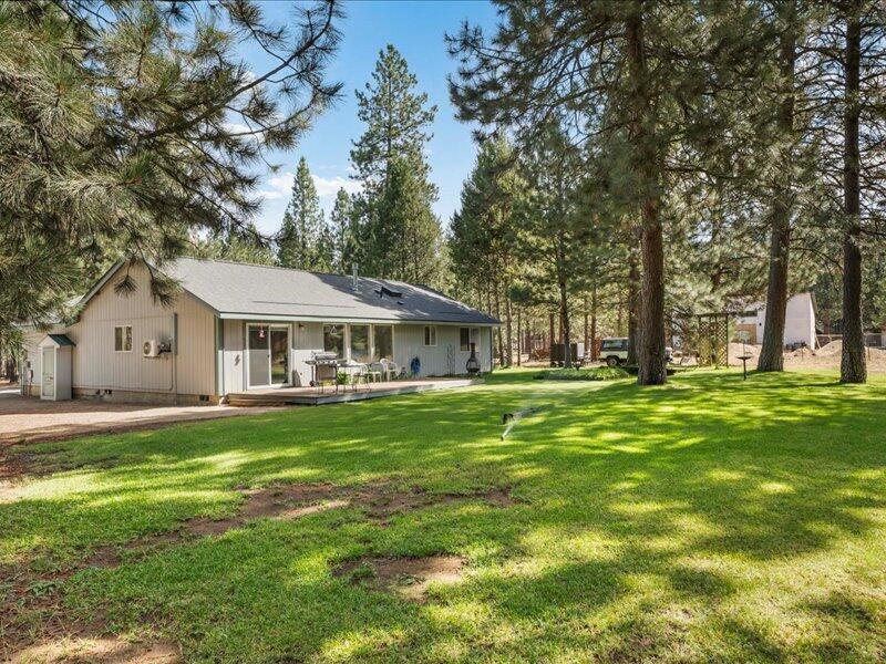 15853 Green Forest Road La Pine, OR 97739 - Photo 24 of 27 24-Exterior