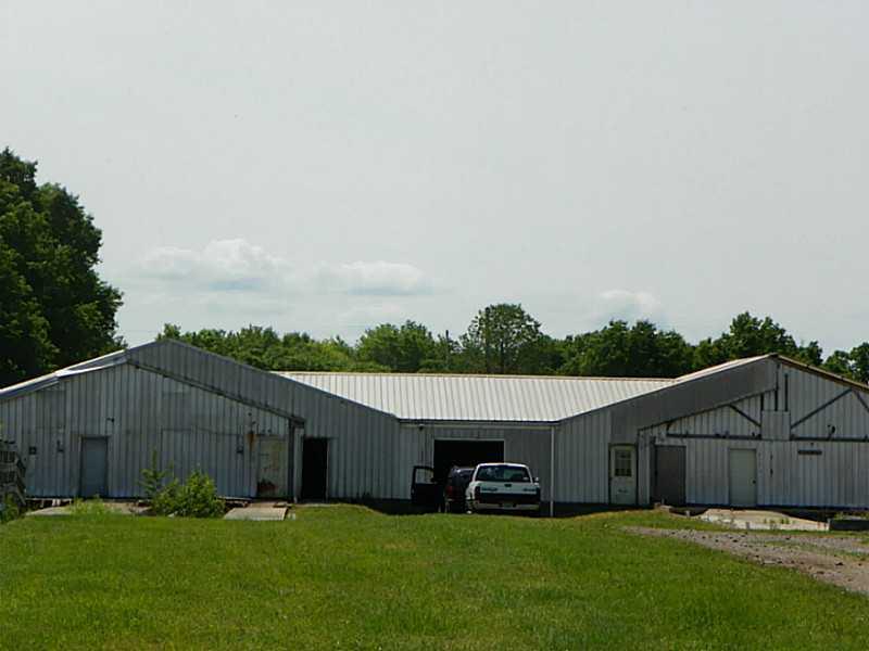 357 Bend Road New Wilmington, PA 16142 - Photo 21 of 25 Storage. With dock