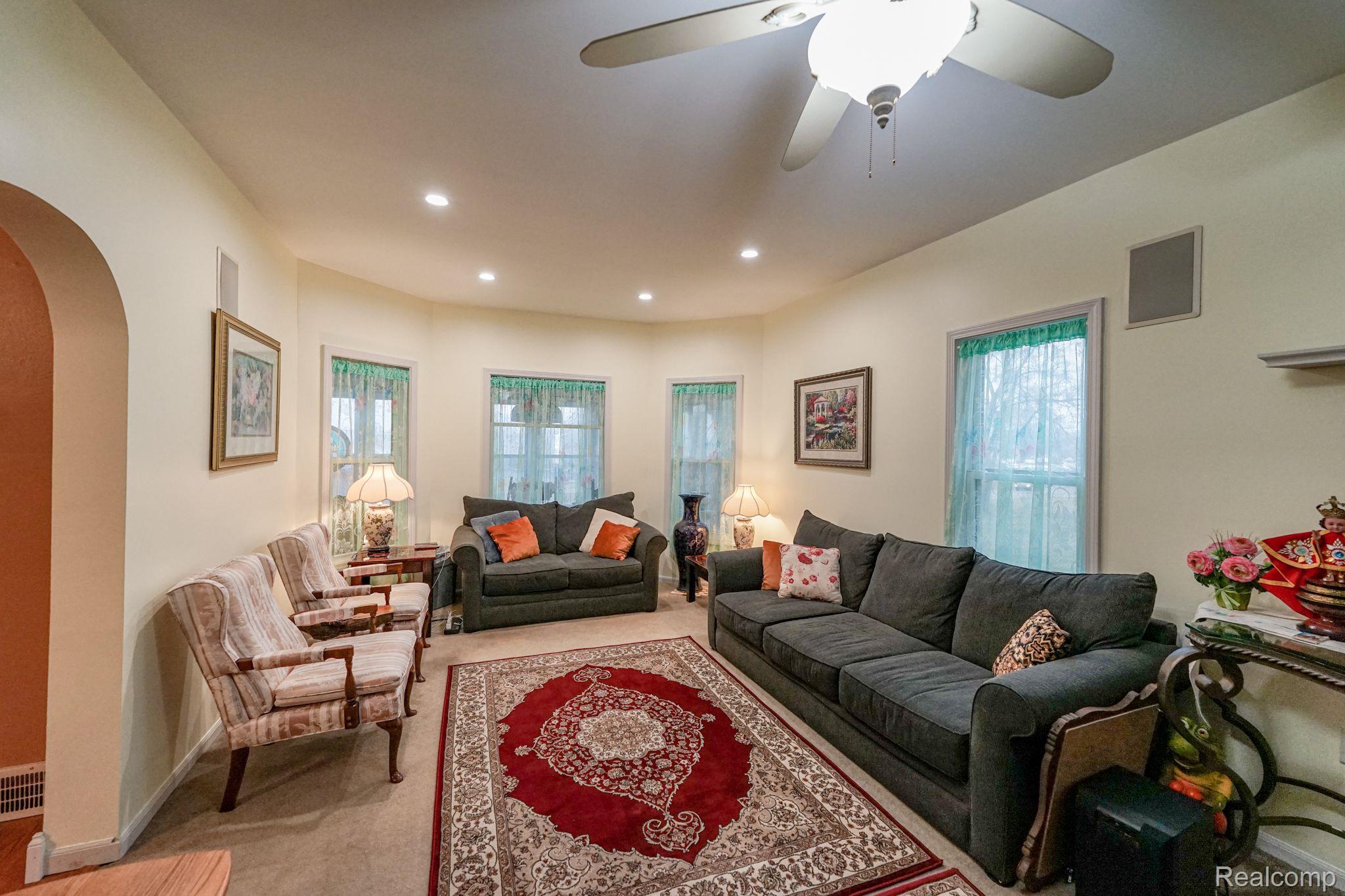 14017 Fenton Road Fenton, MI 48430 - Photo 16 of 39