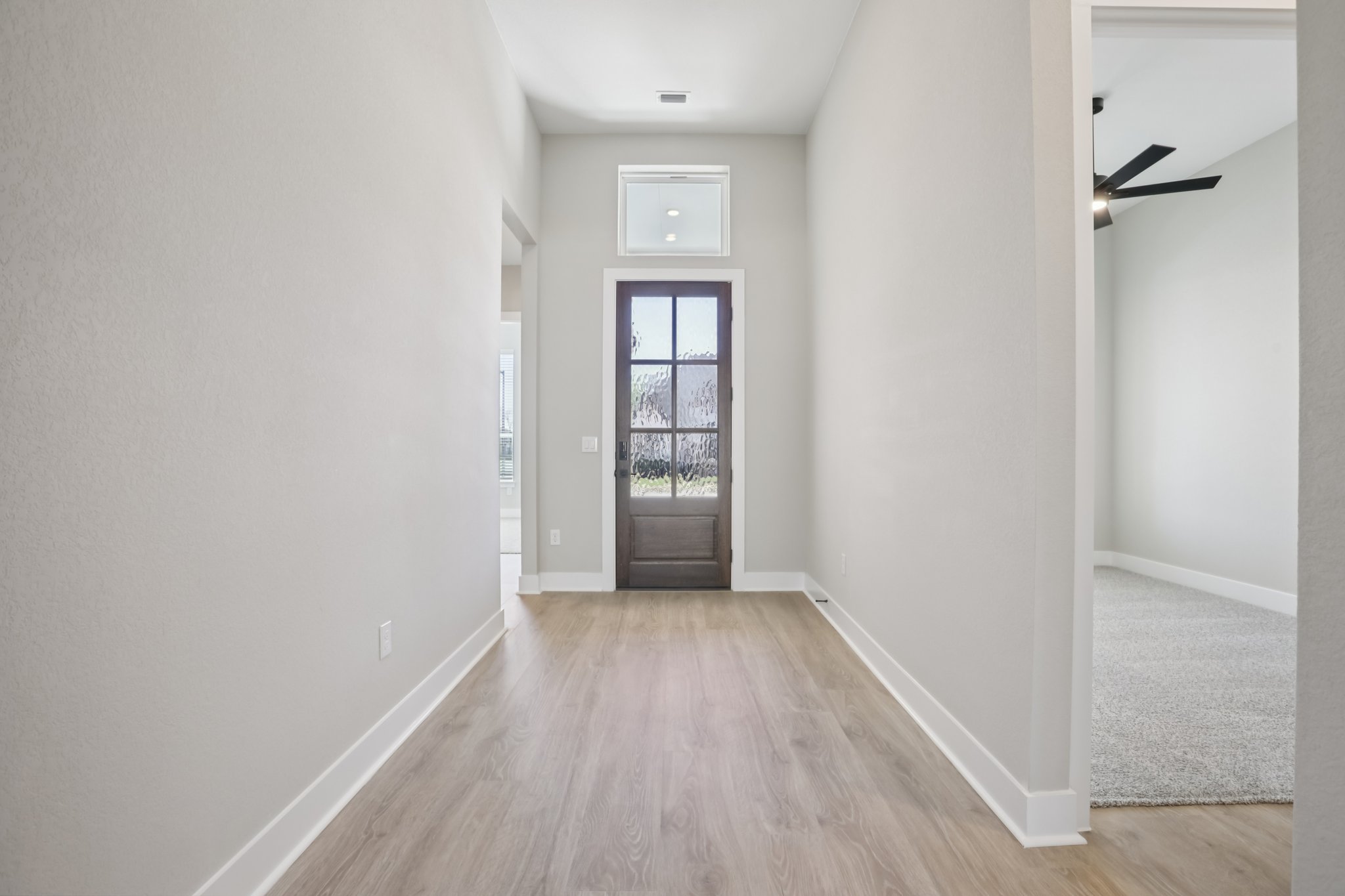 110 Seaside Sparrow Way Kyle, TX 78640 - Photo 4 of 35 MOVE IN READY!