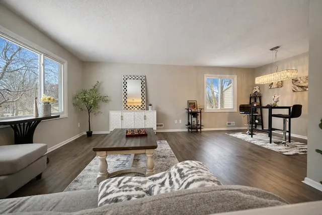 $289,990 | 10701 Nathan Lane North, Maple Grove, MN 55369