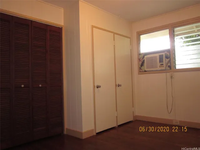 a view of walk in closet