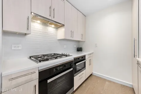 $8,600 | 20 Melrose Terrace, Unit 511, Long Branch, NJ 07740