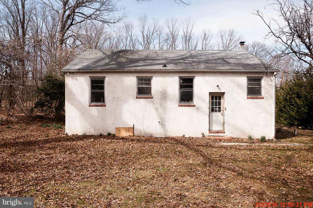 9120 Fort Smallwood Road Pasadena, MD 21122 - Photo 3 of 4 Exterior (Rear)