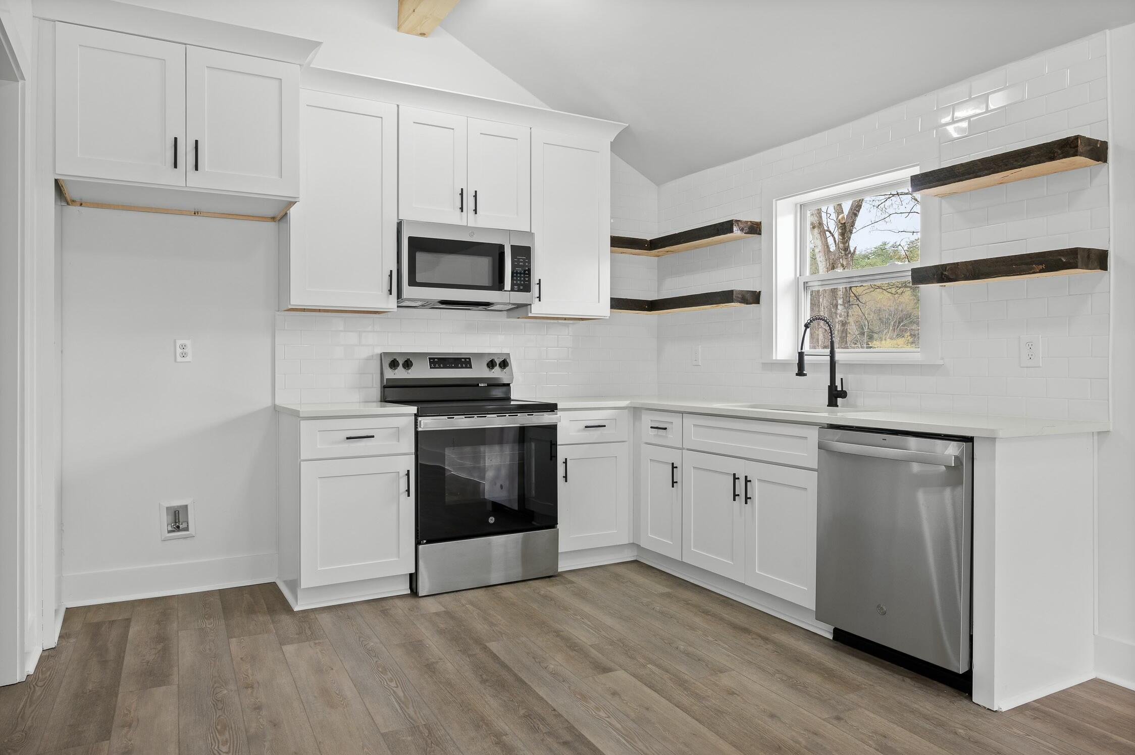 9834 West Ridge Trail Road Soddy Daisy, TN 37379 - Photo 5 of 25 Kitchen I