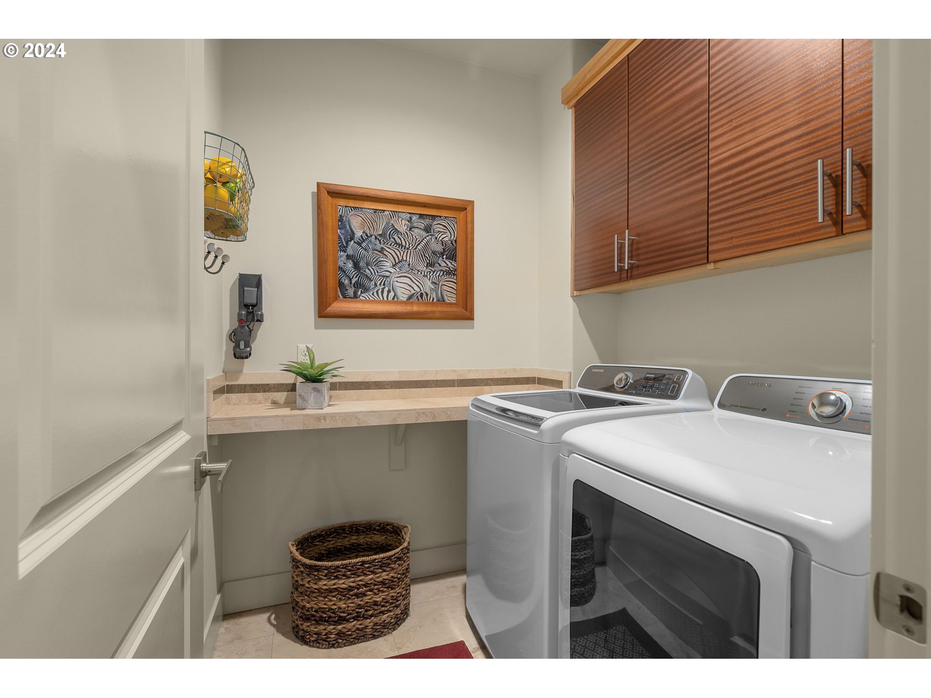 1011 Columbia Ridge Drive Vancouver, WA 98664 - Photo 23 of 34 a utility room with dryer and washer