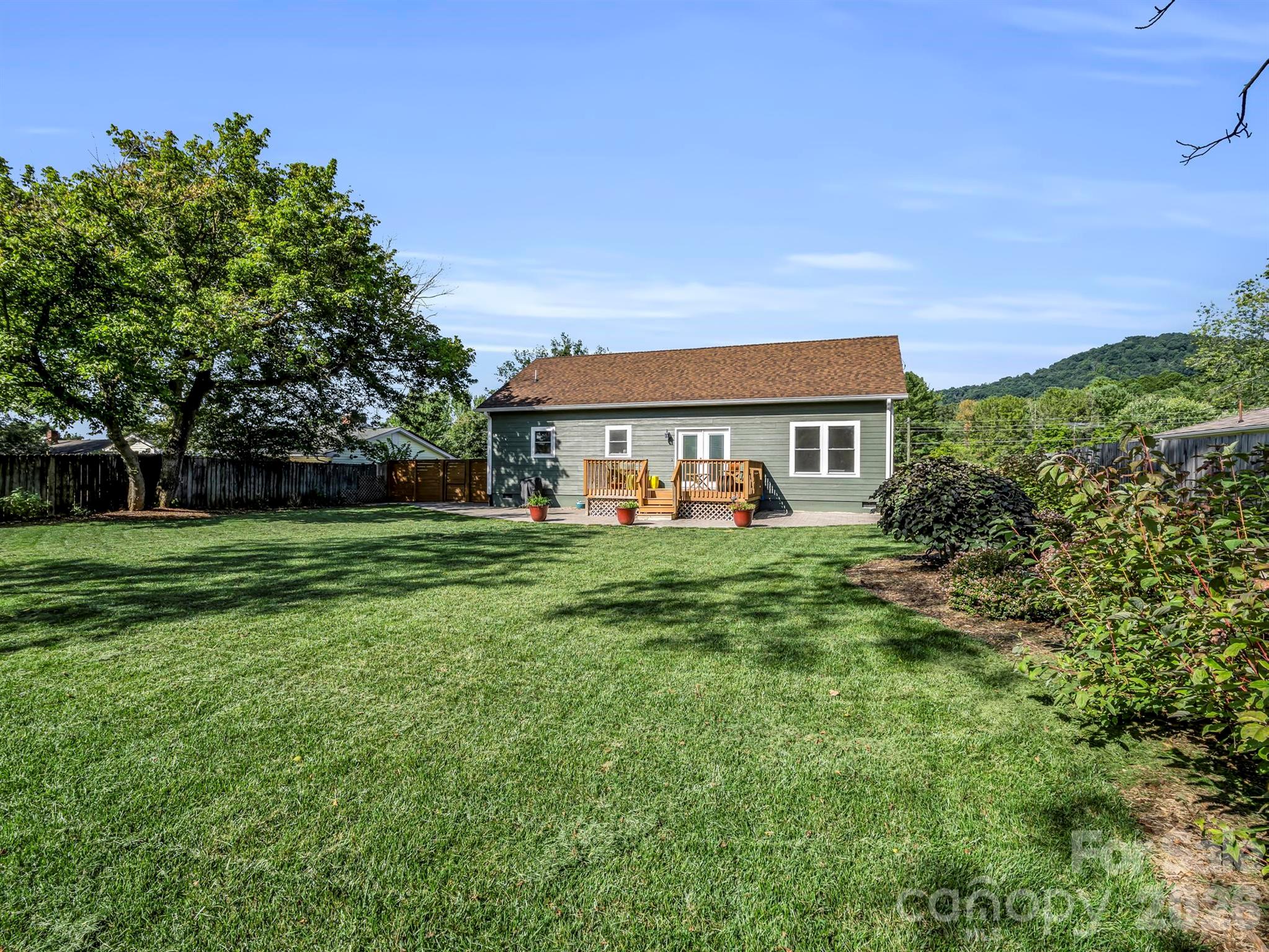 11 North Pershing Road Asheville, NC 28805 - Photo 8 of 41 Gallery Image 8