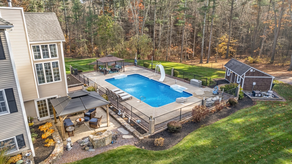 394 Mohawk Road Raynham, MA 02767 - Photo 5 of 42