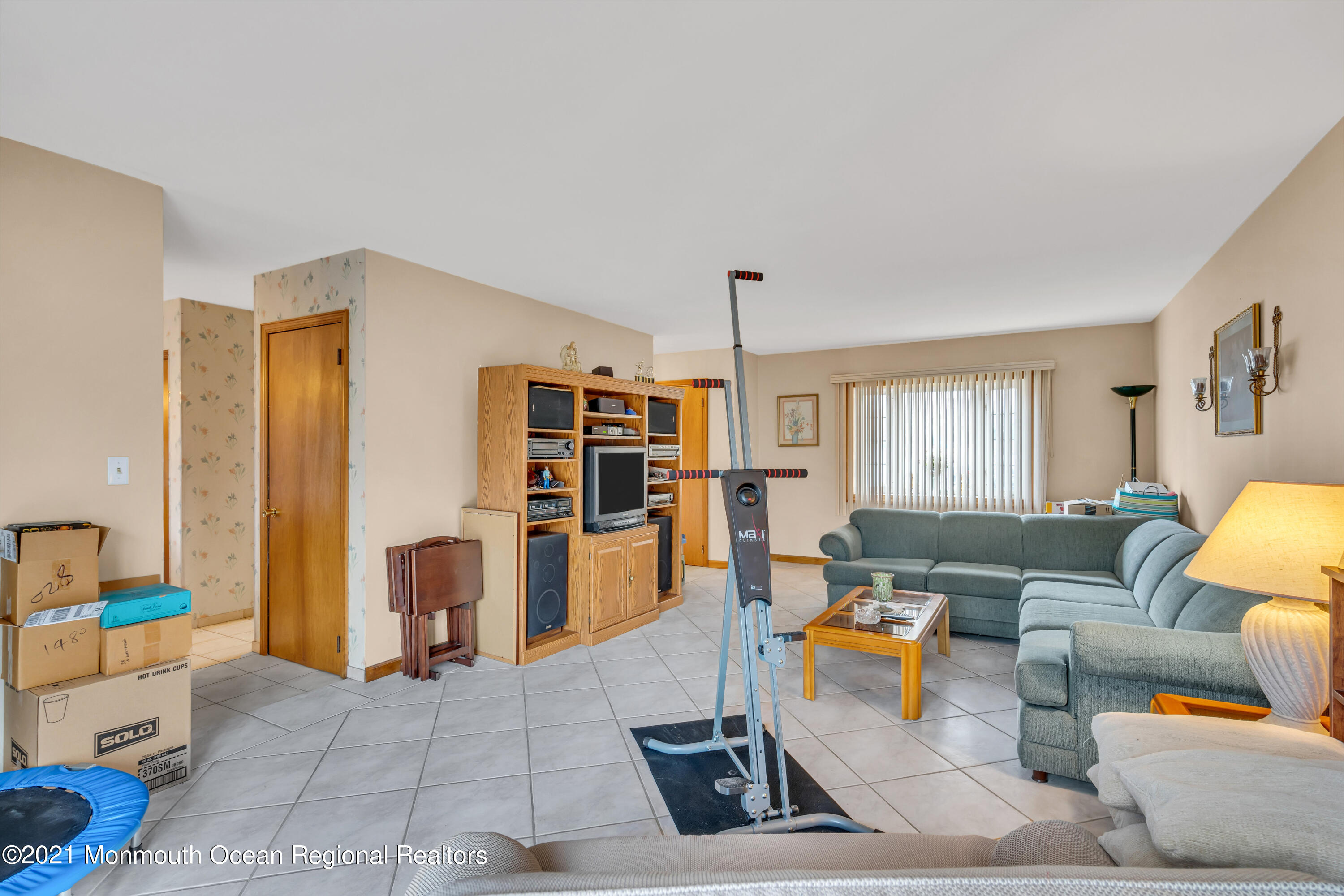 28 North Westfield Road Howell, NJ 07731 - Photo 10 of 26 010_dsc01302