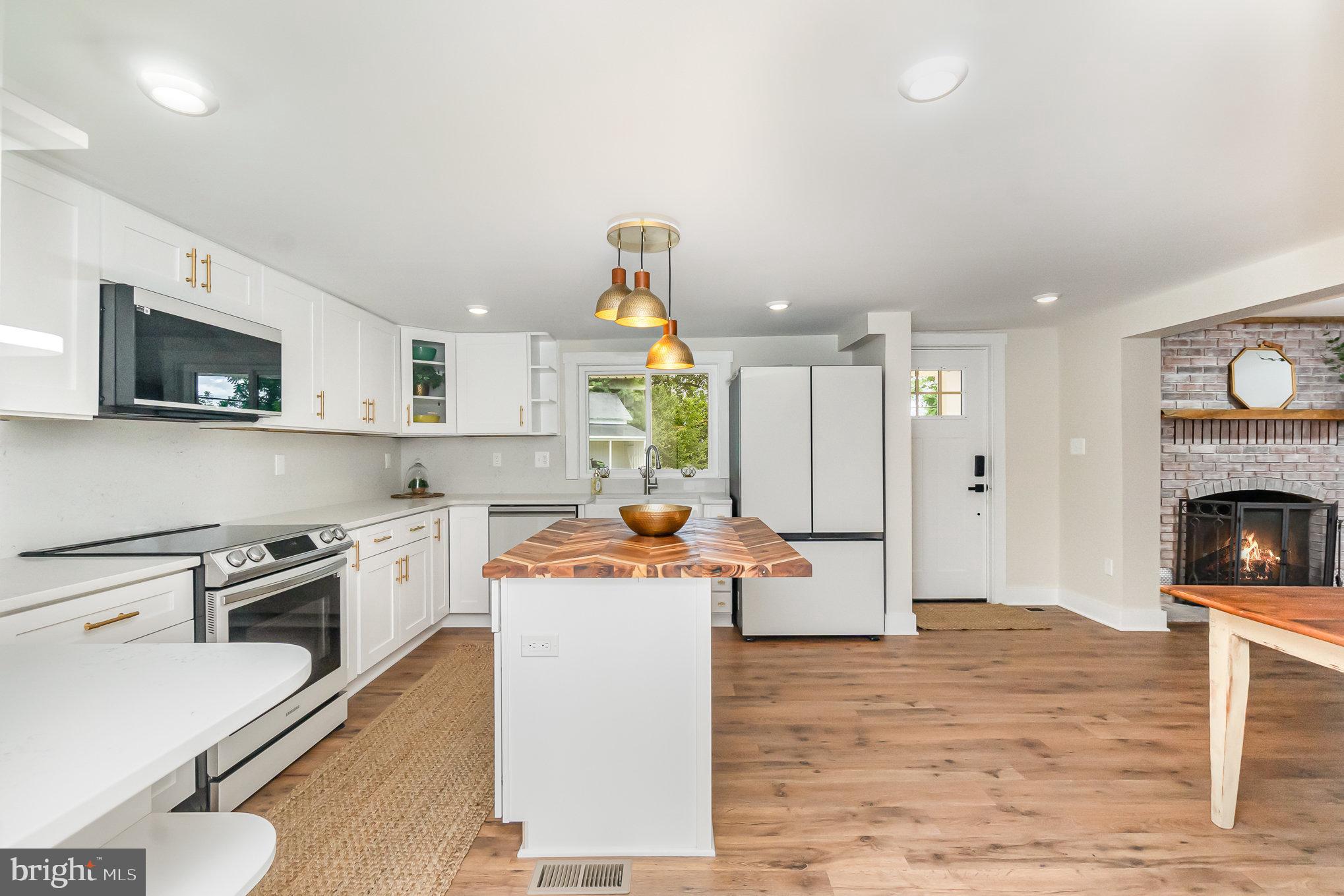 1702 High Point Road Forest Hill, MD 21050 - Photo 11 of 40 Top of the line Bespoke Samsung appliances