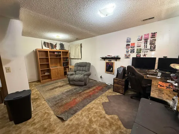 $189,000 | 146 Barrett Avenue, Evanston, WY 82930