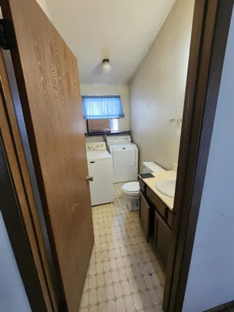 $189,000 | 146 Barrett Avenue, Evanston, WY 82930