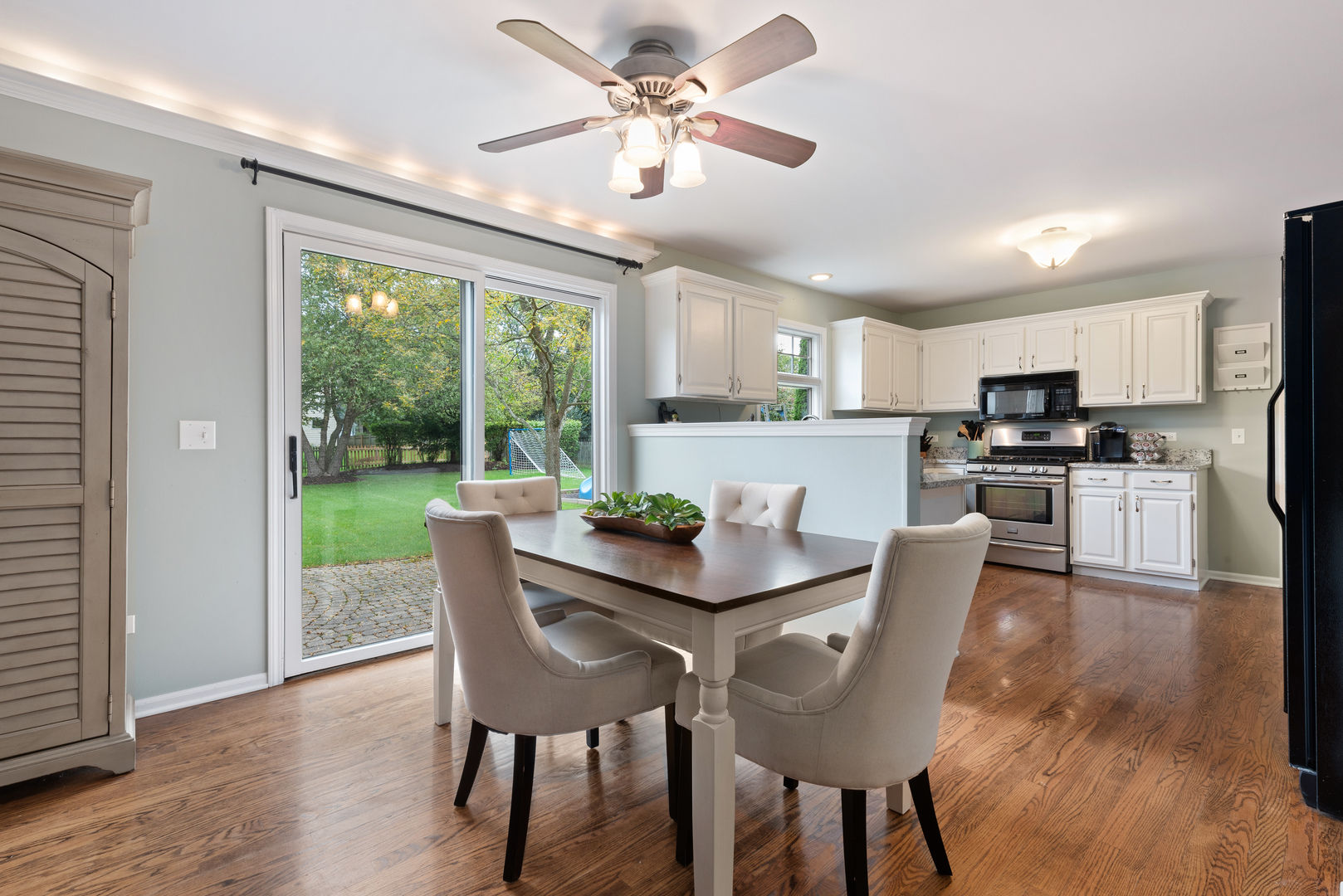 220 Long Hill Road Gurnee, IL 60031 - Photo 11 of 34