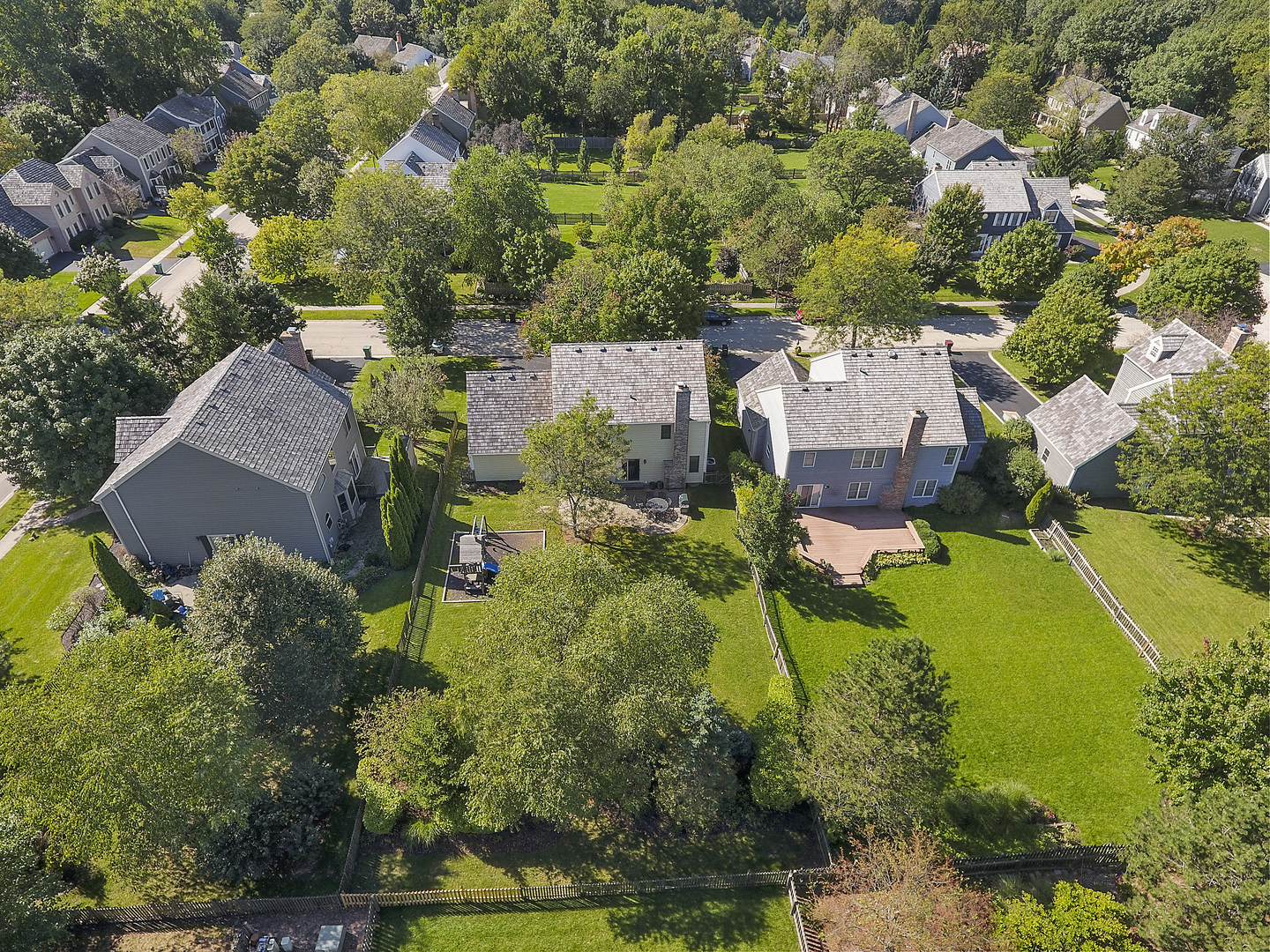 220 Long Hill Road Gurnee, IL 60031 - Photo 3 of 34