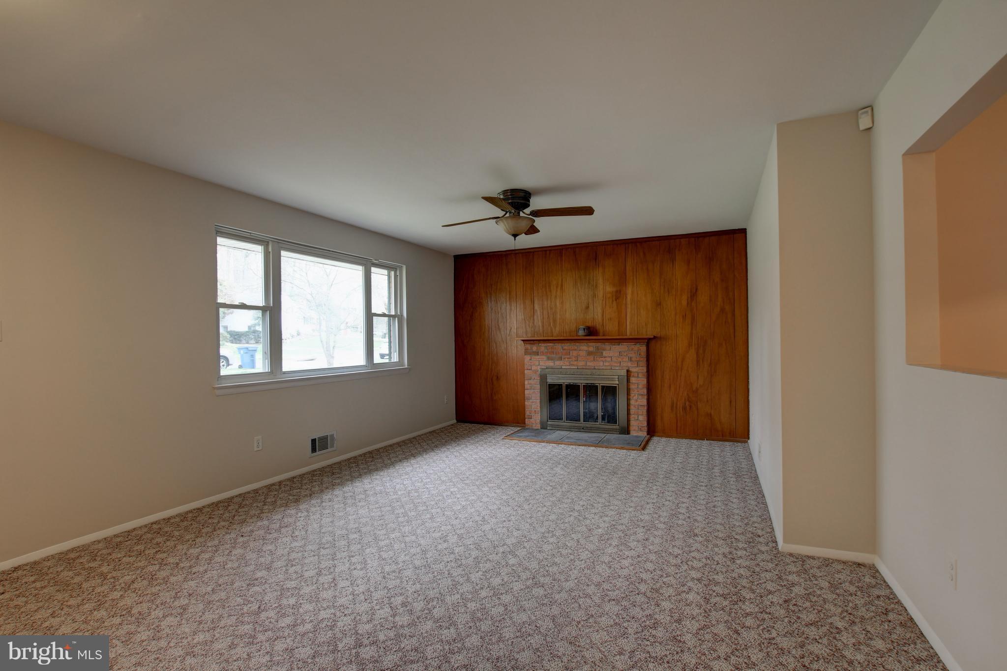 5604 Flag Run Drive Springfield, VA 22151 - Photo 14 of 30 Family Room