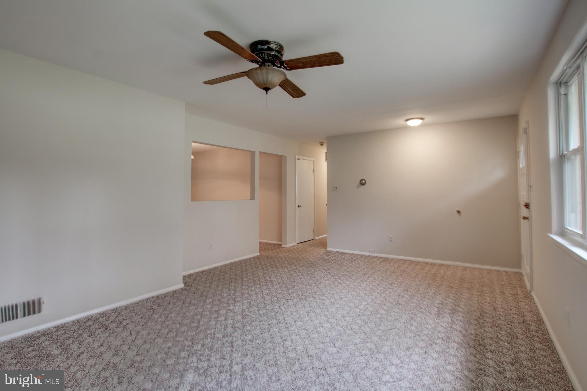 5604 Flag Run Drive Springfield, VA 22151 - Photo 16 of 30 Living Room