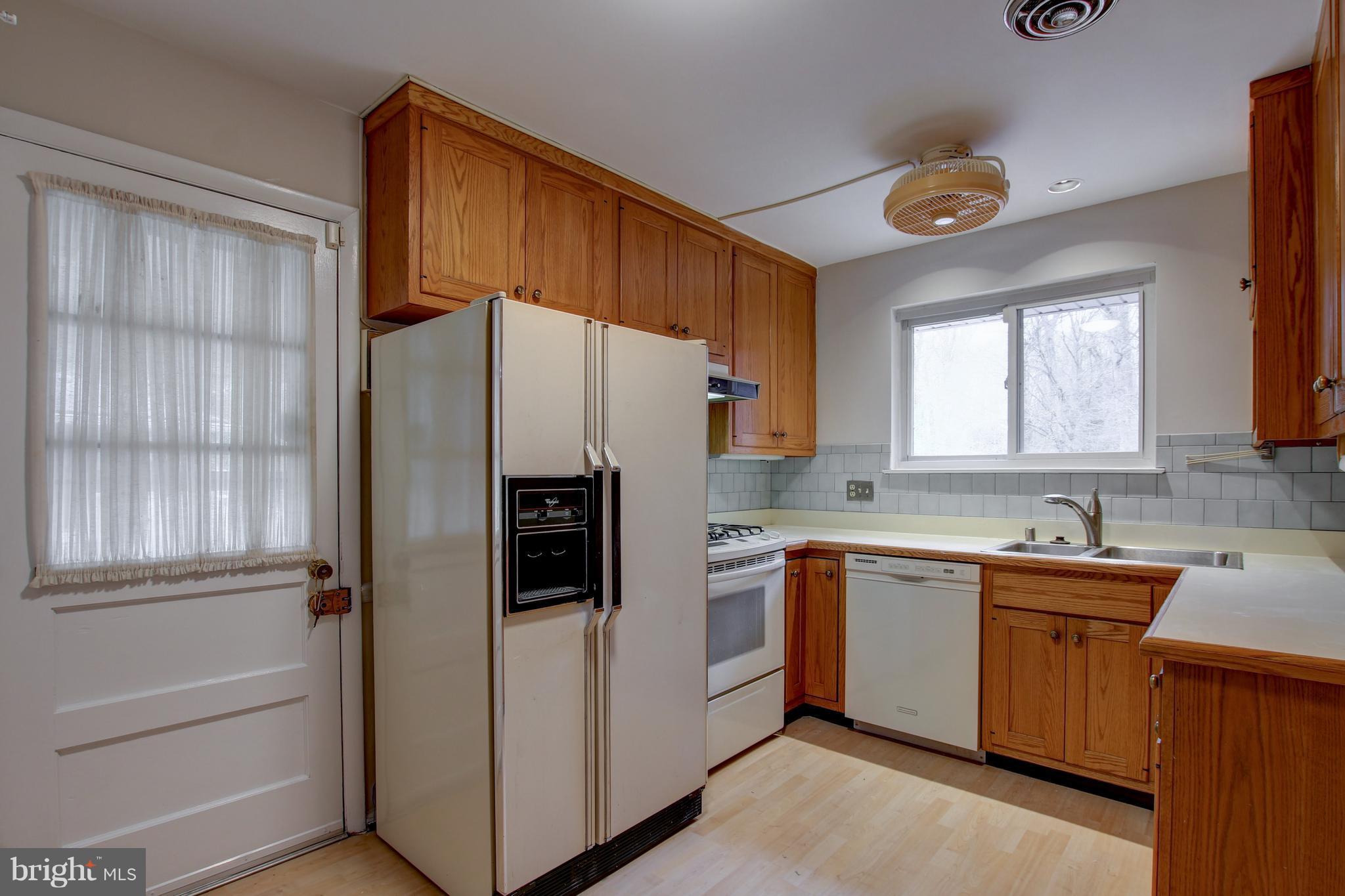 5604 Flag Run Drive Springfield, VA 22151 - Photo 27 of 30 Kitchen