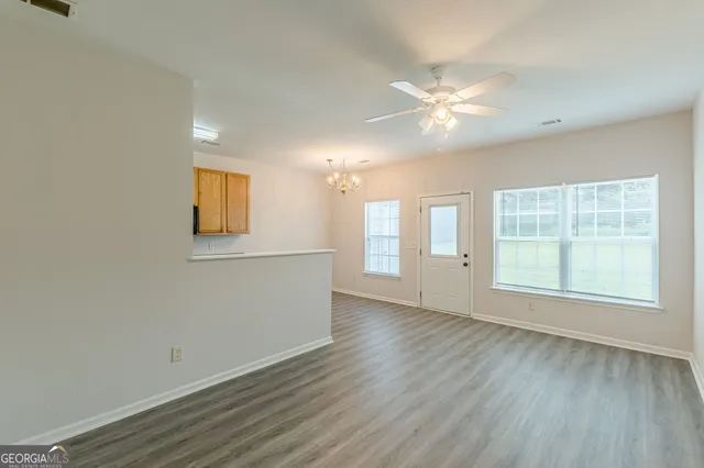 $1,600 | 274 Brookview Drive, Riverdale, GA 30274