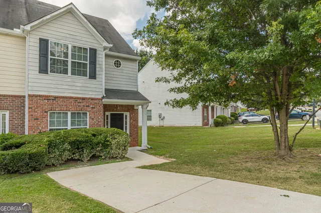 $1,600 | 274 Brookview Drive, Riverdale, GA 30274