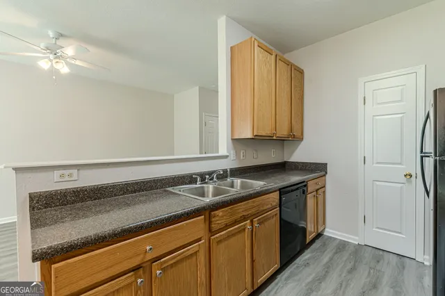 $1,600 | 274 Brookview Drive, Riverdale, GA 30274