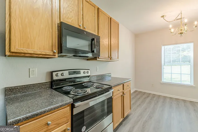 $1,600 | 274 Brookview Drive, Riverdale, GA 30274