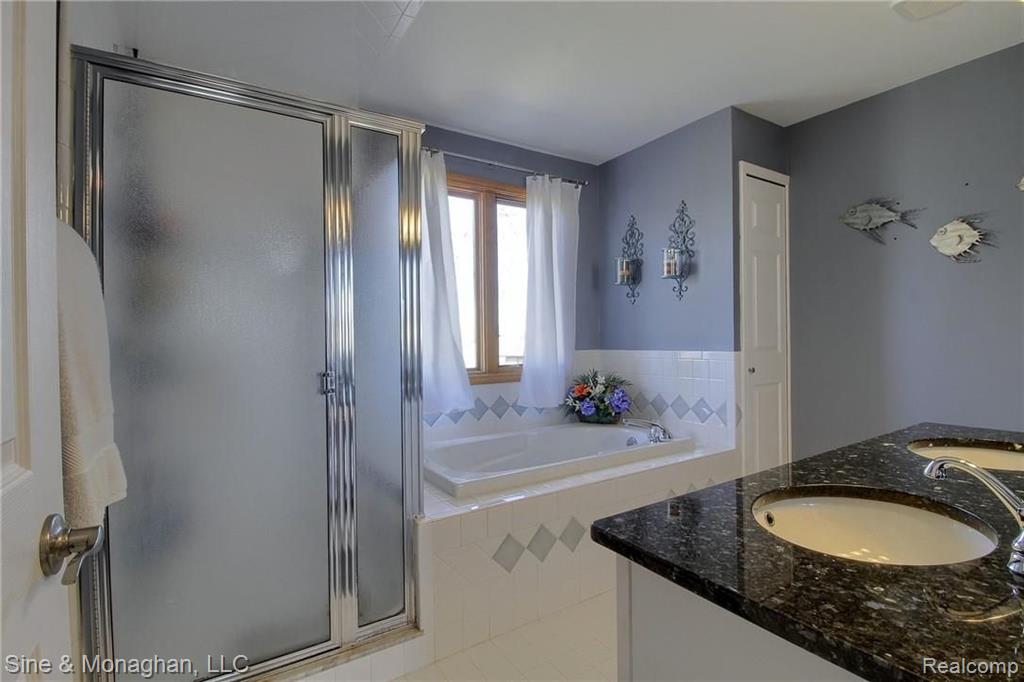 52075 Lillian Road Chesterfield, MI 48047 - Photo 19 of 34