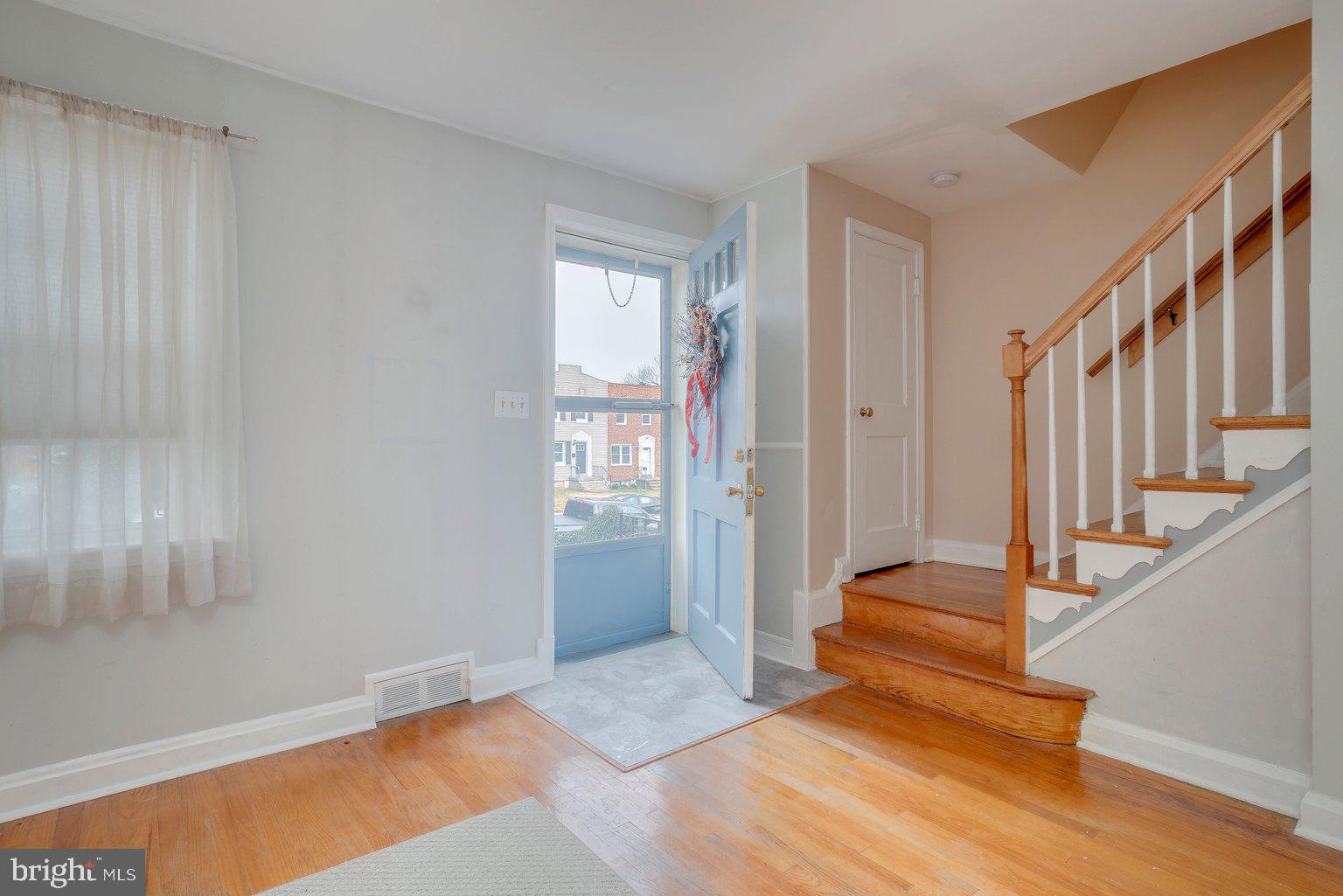 1769 Amuskai Road Baltimore, MD 21234 - Photo 11 of 37 View of LR to front door.