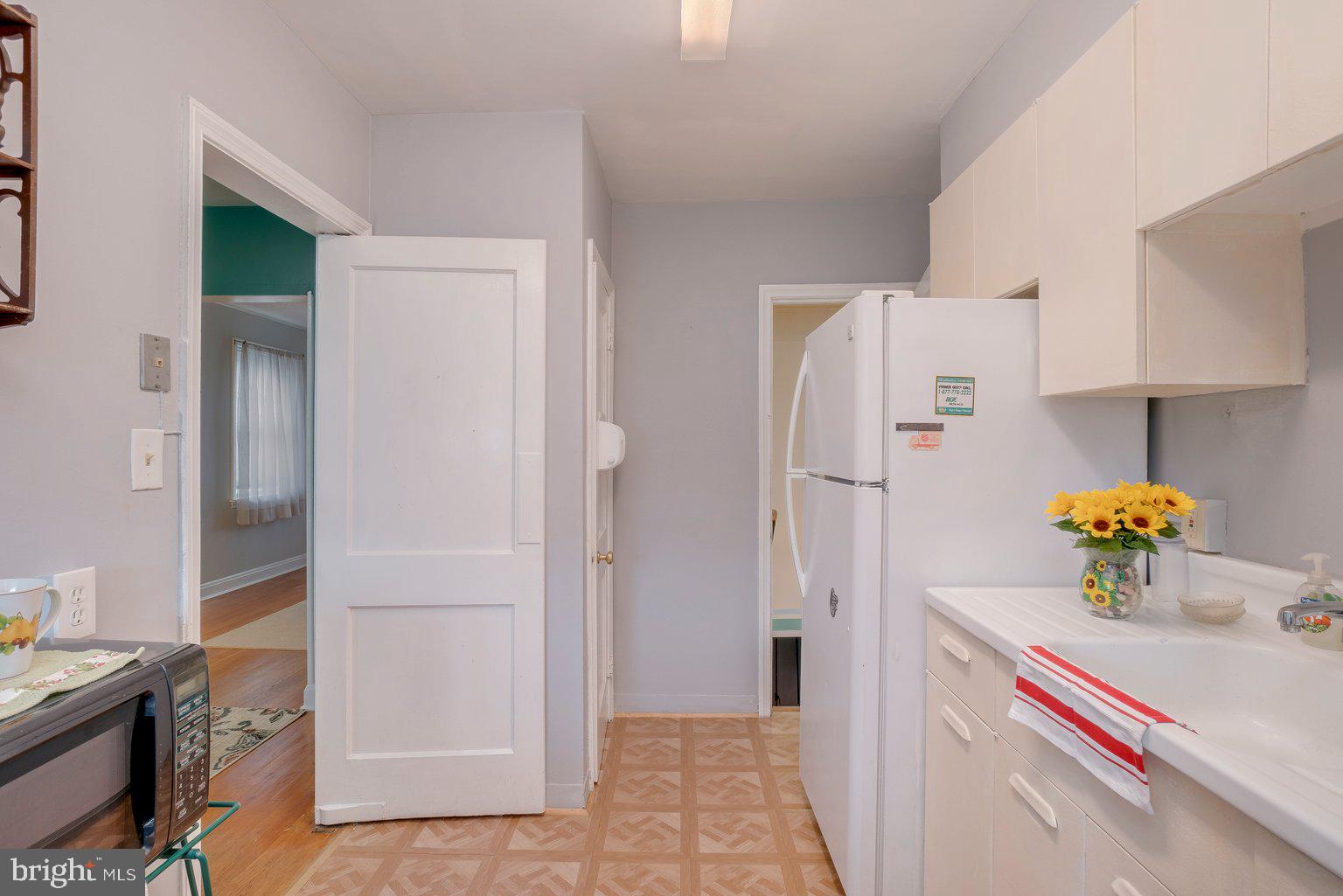 1769 Amuskai Road Baltimore, MD 21234 - Photo 17 of 37 Kitchen and dining room on let.