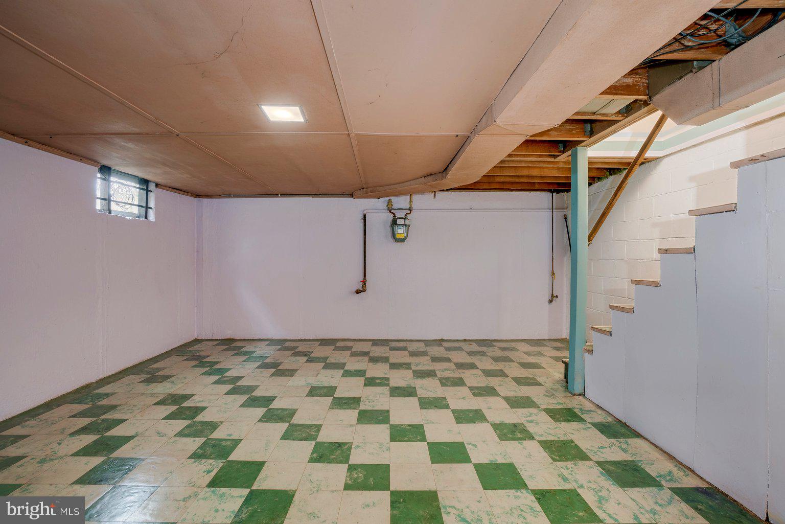 1769 Amuskai Road Baltimore, MD 21234 - Photo 32 of 37 Nice area for entertaining or ample storage