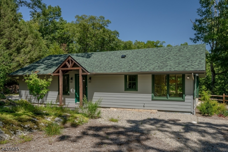 232 West Shore Road Stockholm, NJ 07460 - Photo 5 of 43